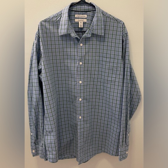 Amazon Essentials Other - Amazon Essentials Mens Button-down. Size X-Large.